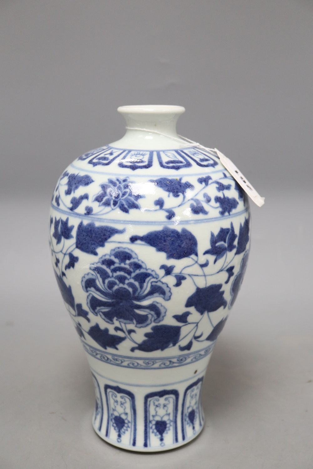 A Chinese Republic period Meiping vase, six character mark, height 27cm